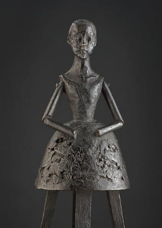 Doncella nazarena, bronce, seria de 7, 40 x 16 x 44.5 (2006)