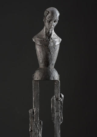 He aquí la esclava del Señor, bronce, serie de 7, 37.5 x 13 (2004)